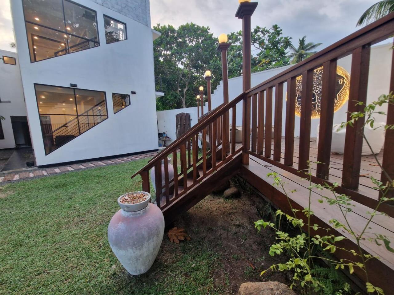 Thithi'S Palace Mirissa Exterior foto